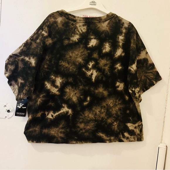 ✨Her Universe Disney The Haunted Mansion Gargoyle Girls Crop Sz Small T-Shirt✨ - Picture 3 of 12